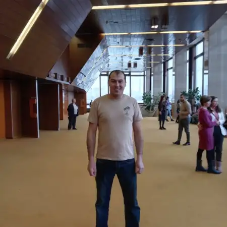 Rifat, 42موسكو, روسيا 