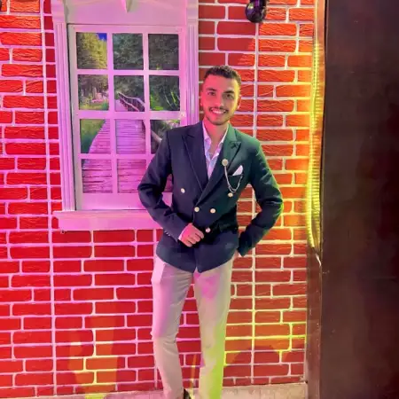 omar, 25مصر 