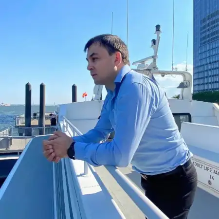 Ruslan, 41New York, الولايات المتحدة 