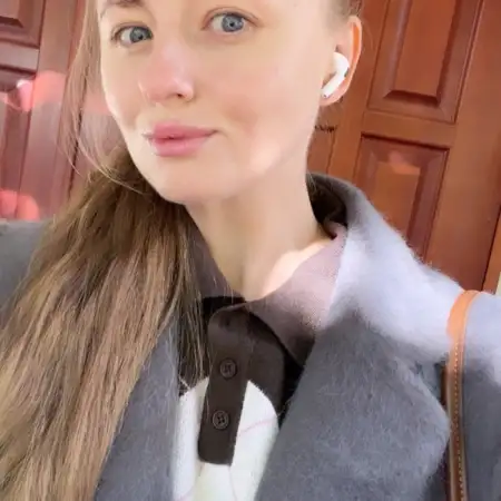 Sofiya, 33Taganrog, روسيا 