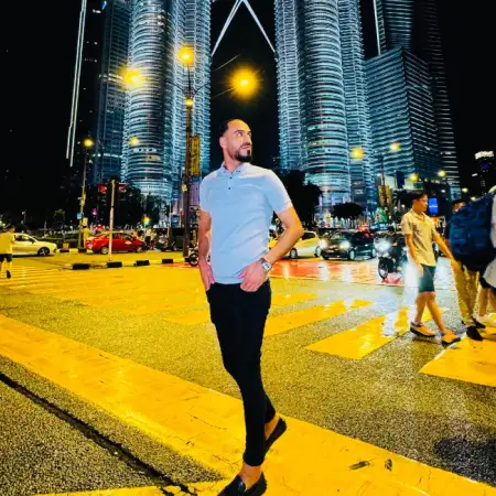 Tarik, 37المغرب 