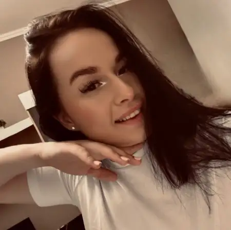 Lina, 23Saint Petersburg, روسيا