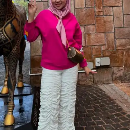 Sherifat, 27New York, الولايات المتحدة 