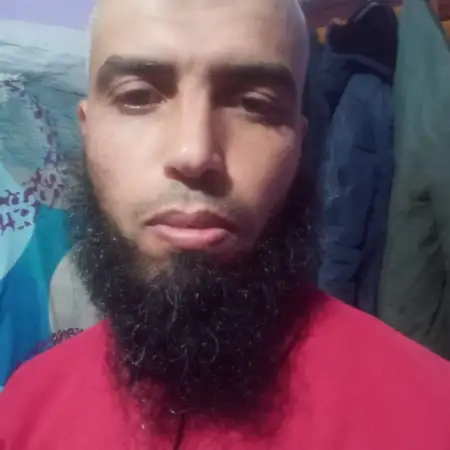 Henni, 40الجزائر 