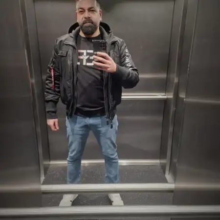 Mustafa, 35Berlin, ألمانيا 