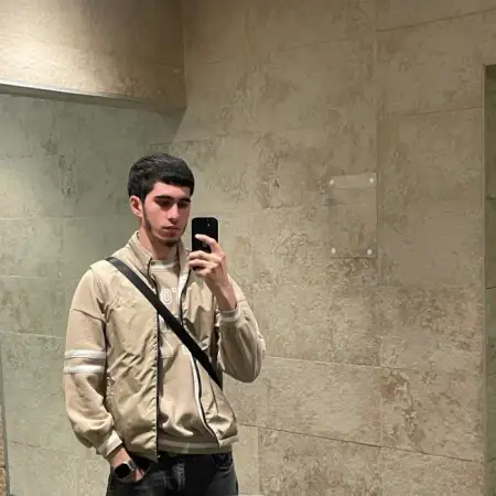 Yasir, 21روسيا 