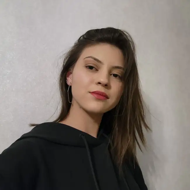 Indira, 21, موسكو, روسيا - موقع التعارف الإسلامي