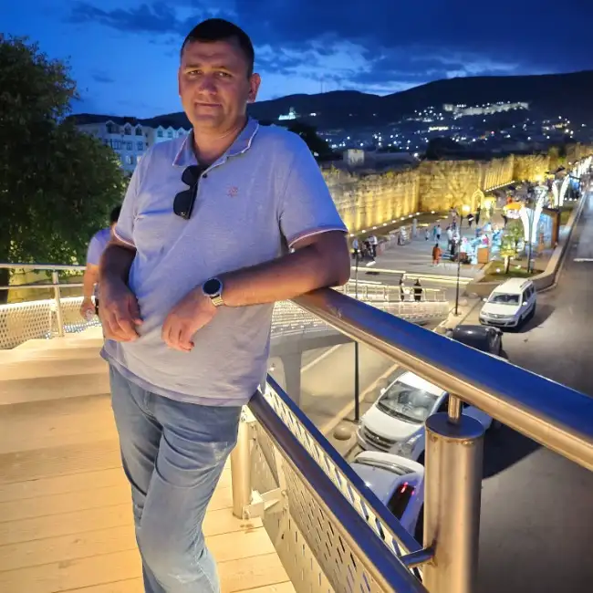 Rais, 42, Engels, روسيا - موقع التعارف الإسلامي