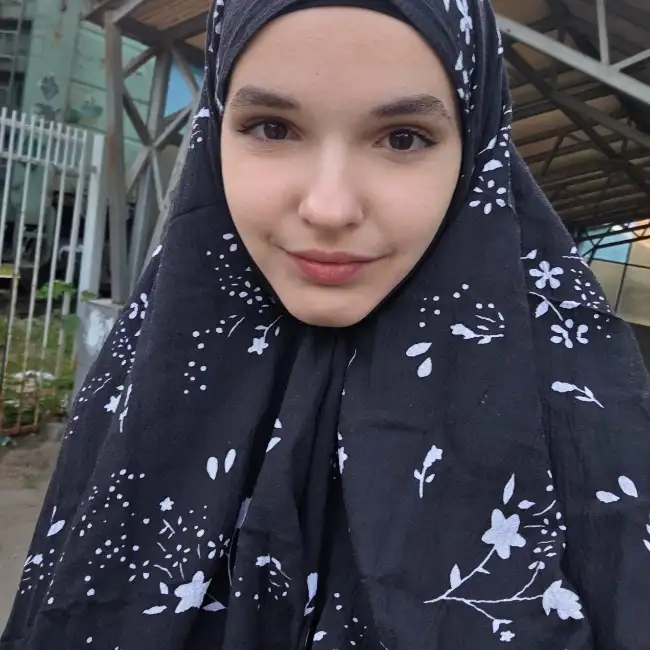 Farida, 18, موسكو, روسيا - موقع التعارف الإسلامي