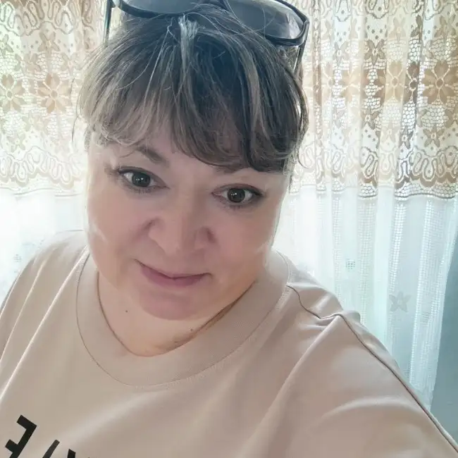 Dilyara, 48