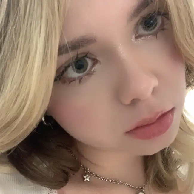 Jasmin · 23 ·           