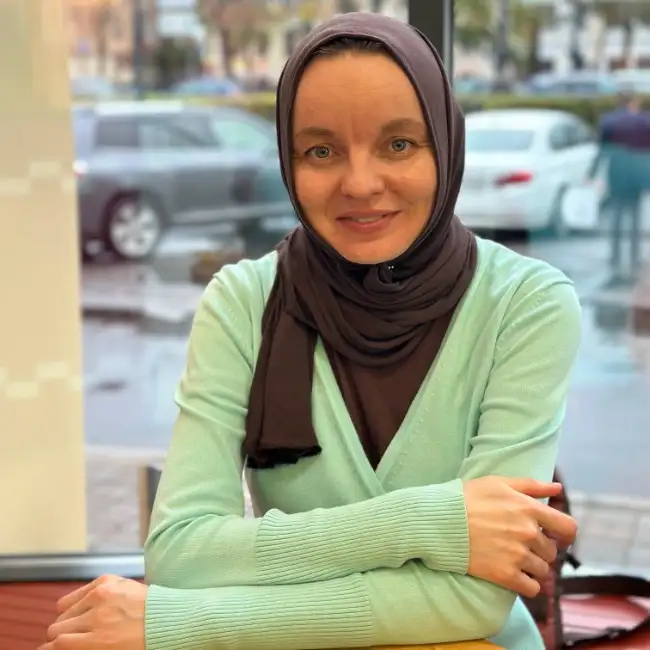 Yuliya, 39, Saint Petersburg, روسيا - موقع التعارف الإسلامي